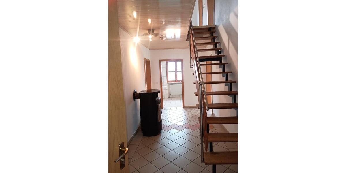 Maisonettenwohnung Freudenberg - 5 Zimmer, 120 m&sup2;, 700&euro; | Angebot:25018061