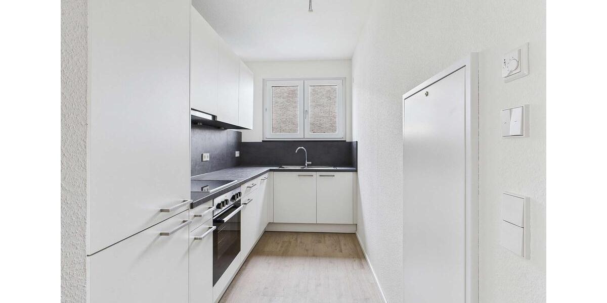 Dachgeschoßwohnung Sindelfingen Sindelfingen (Stadt) - 3 Zimmer, 74 m&sup2;, 1.420&euro; | Angebot:22040043