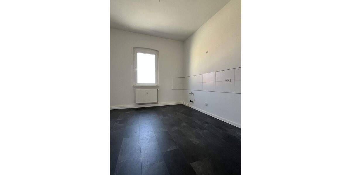 Etagenwohnung Naumburg Domstadt - 4 Zimmer, 112 m&sup2;, 750&euro; | Angebot:24973428