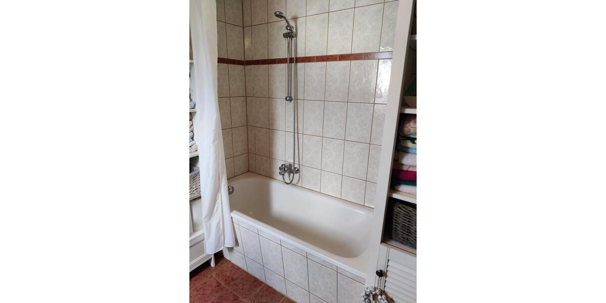 Dachgeschoßwohnung Limbach-Oberfrohna Oberfrohna - 2 Zimmer, 60 m&sup2;, 360&euro; | Angebot:26058024