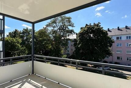 Geräumige 3-Zi.-Wohnung mit Balkon!