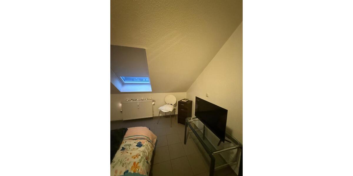 Dachgeschoßwohnung Issum - 2 Zimmer, 40 m&sup2;, 500&euro; | Angebot:24372135
