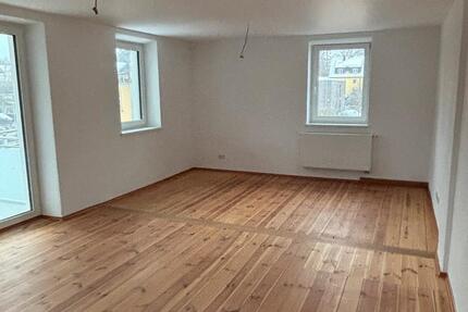 Wohnung Burghaslach - 3 Zimmer, 100 m&sup2;, 12&euro; | Angebot:24465473