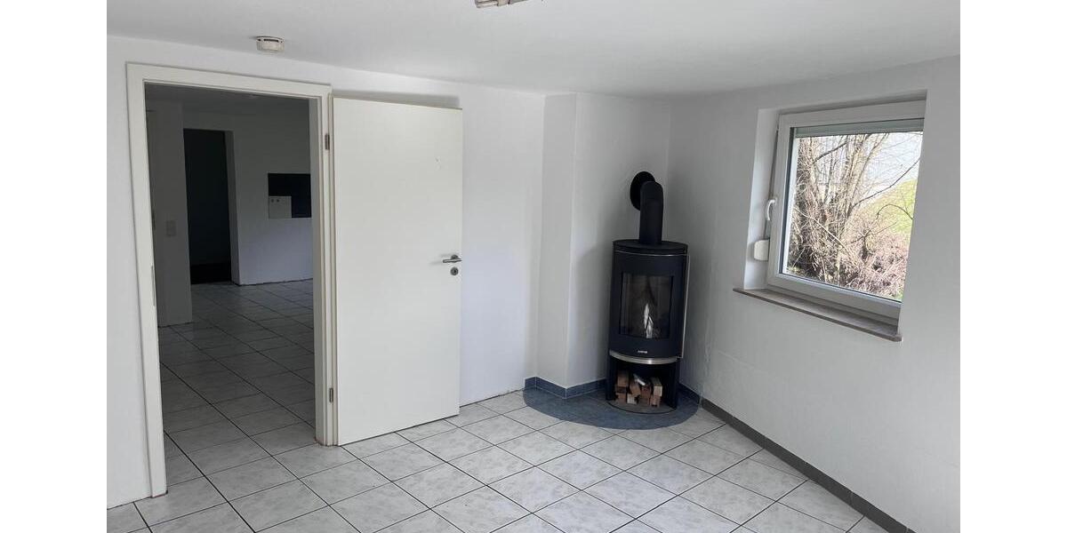 Erdgeschoßwohnung Neukirchen - 2 Zimmer, 55 m&sup2;, 400&euro; | Angebot:25964085