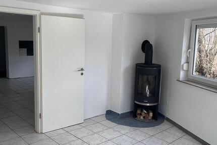 Wohnung Neukirchen - 2 Zimmer, 55 m&sup2;, 400&euro; | Angebot:25964085