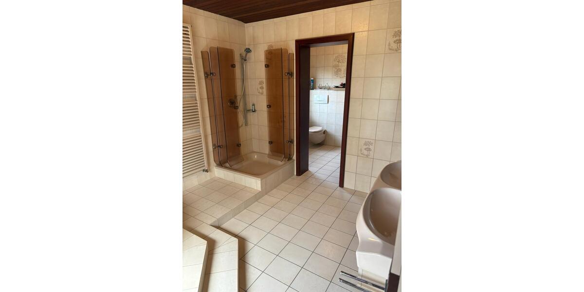 Einfamilienhaus Rüsselsheim am Main - 5 Zimmer, 180 m&sup2;, 2.000&euro; | Angebot:26195899