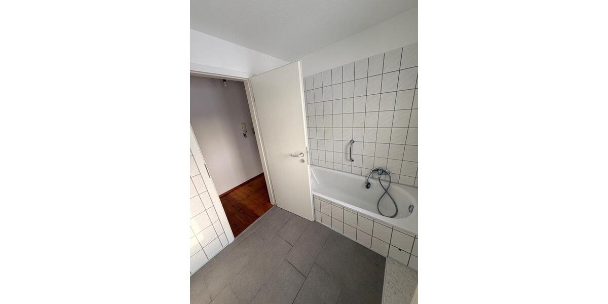 Erdgeschoßwohnung Großenlüder - 2 Zimmer, 50 m&sup2;, 500&euro; | Angebot:25418533