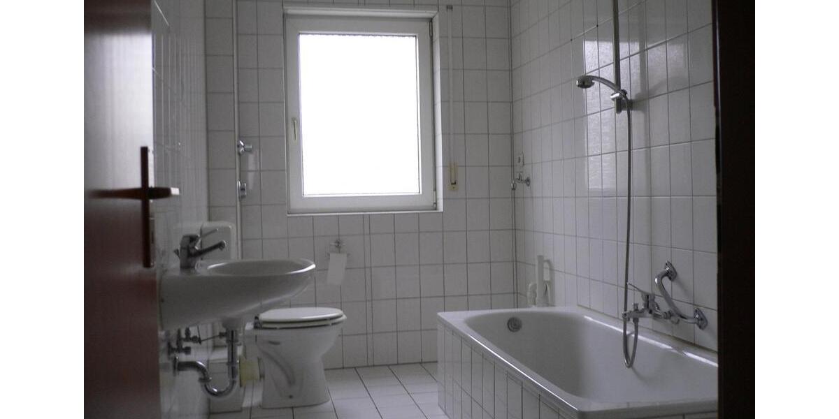 Gepflegte 2-Zimmer-EG-Wohnung mit großzügiger Terrasse in Rodgau- 2 zimmer