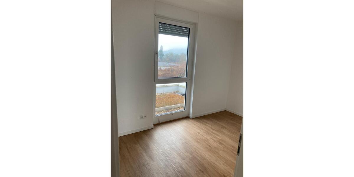Etagenwohnung Heppenheim (Bergstraße) - 4 Zimmer, 121 m&sup2;, 1.278&euro; | Angebot:24750592