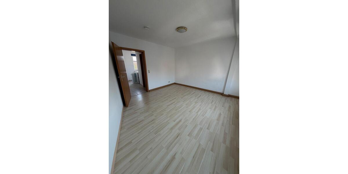 Dachgeschoßwohnung Eisenach - 1 Zimmer, 26 m&sup2;, 410&euro; | Angebot:26028953