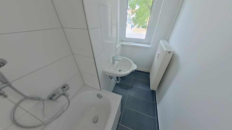 Erstbezug nach Sabnierung in der Nordstr. 11 zimmer