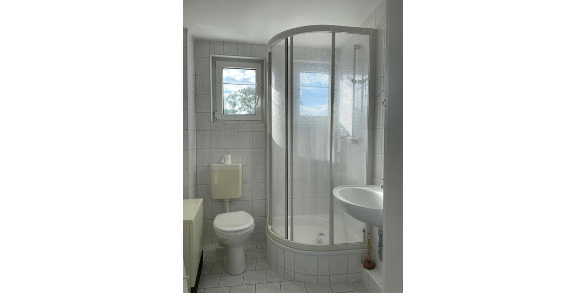 Etagenwohnung Zwönitz - 2 Zimmer, 45 m&sup2;, 300&euro; | Angebot:26477520