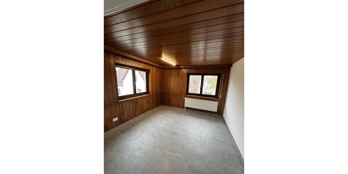 Einfamilienhaus Lauter - 9 Zimmer, 150 m&sup2;, 1.500&euro; | Angebot:26232280