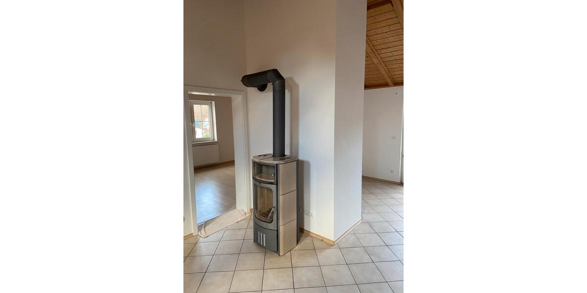 Dachgeschoßwohnung Metten - 3 Zimmer, 95 m&sup2;, 880&euro; | Angebot:23872965