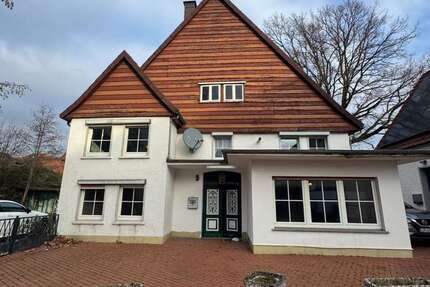 Haus Lage - 12 Zimmer, 220 m&sup2;, 1.300&euro; | Angebot:25298177