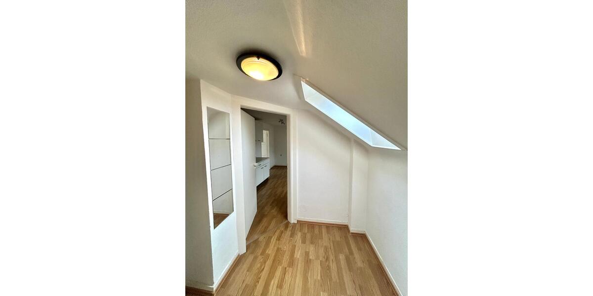 Dachgeschoßwohnung Essen Südviertel - 2 Zimmer, 48 m&sup2;, 648&euro; | Angebot:23621203