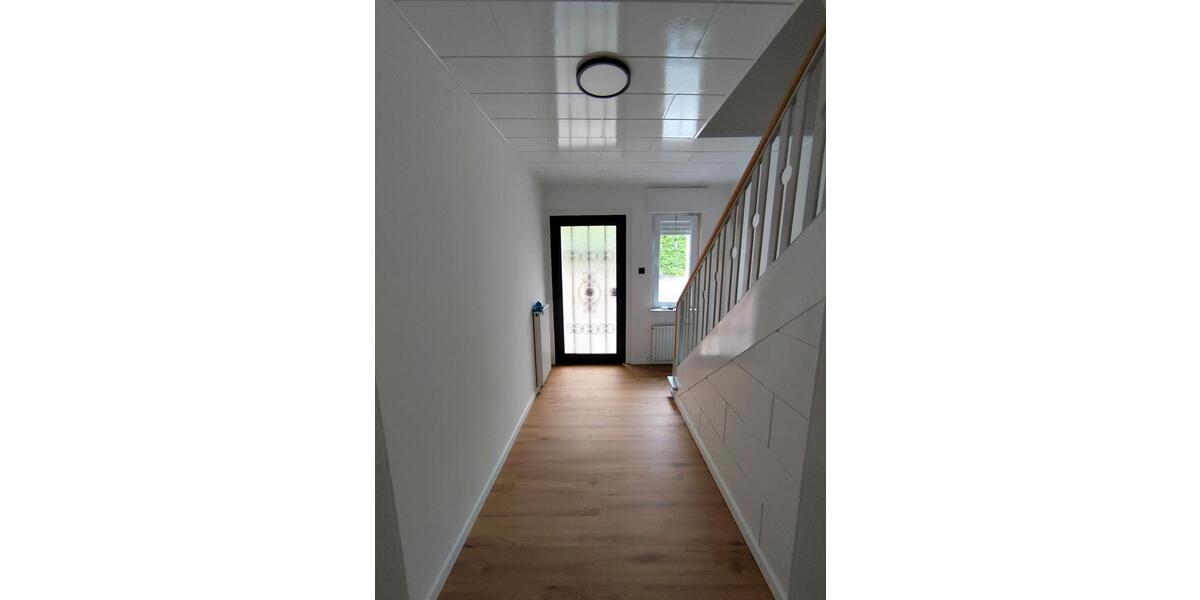 Dachgeschoßwohnung Erwitte - 4 Zimmer, 90 m&sup2;, 939&euro; | Angebot:26701737