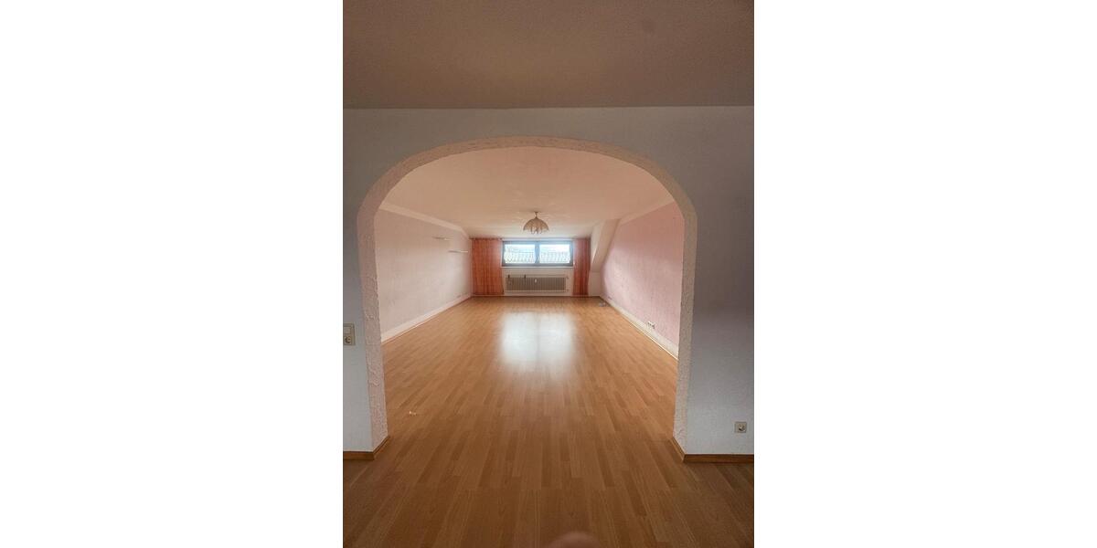 Dachgeschoßwohnung Kirchberg (Hunsrück) - 4 Zimmer, 96 m&sup2;, 850&euro; | Angebot:26050588