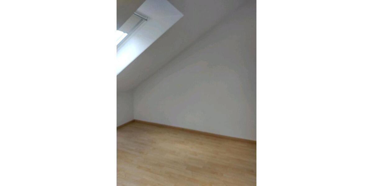 Dachgeschoßwohnung Klipphausen - 3 Zimmer, 77 m&sup2;, 897&euro; | Angebot:24748769