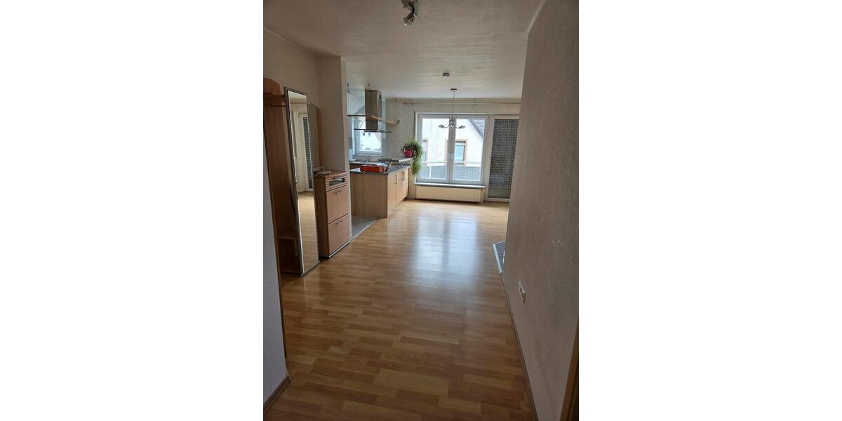 Dachgeschoßwohnung Knittlingen - 3 Zimmer, 80 m&sup2;, 900&euro; | Angebot:26535914