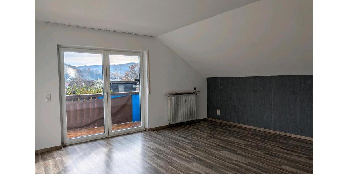 Dachgeschoßwohnung Biebergemünd - 4 Zimmer, 103 m&sup2;, 700&euro; | Angebot:24741854