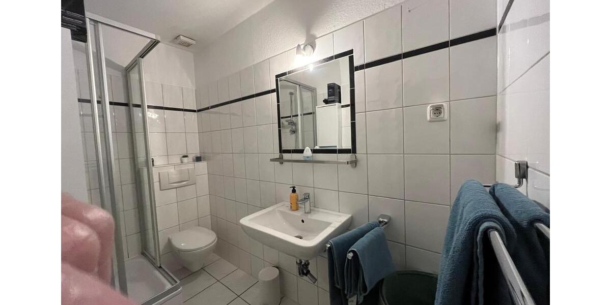 Etagenwohnung Essen Stadtbezirk III - 1 Zimmer, 35 m&sup2;, 900&euro; | Angebot:26615605