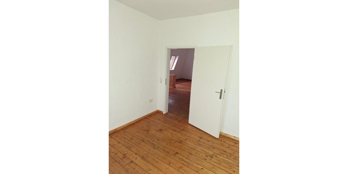 Dachgeschoßwohnung Bad Breisig - 2 Zimmer, 37 m&sup2;, 380&euro; | Angebot:24742696