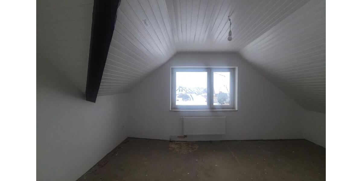 Dachgeschoßwohnung Enger - 2.5 Zimmer, 66 m&sup2;, 600&euro; | Angebot:24783747