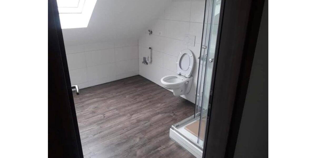 Dachgeschoßwohnung Bad Urach - 3 Zimmer, 80 m&sup2;, 900&euro; | Angebot:24853380