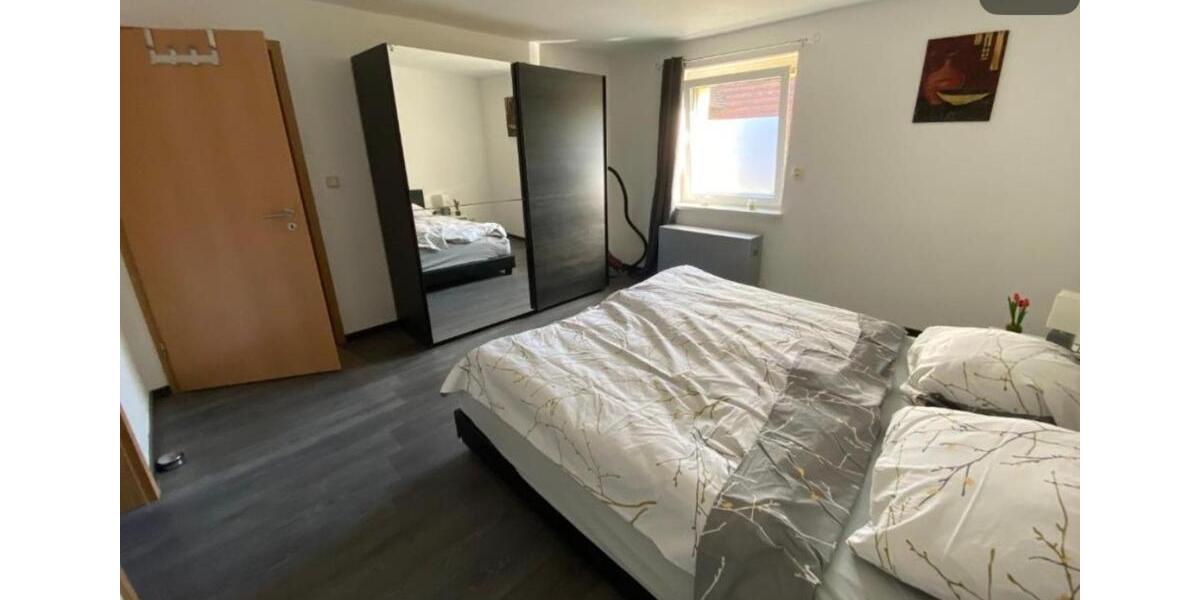 Etagenwohnung Bernsdorf - 2 Zimmer, 50 m&sup2;, 300&euro; | Angebot:24360380