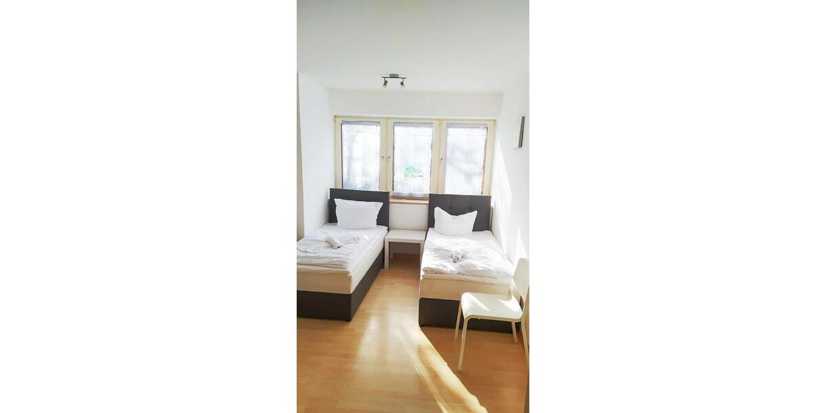 Wohnen auf Zeit Pentling - 2 Zimmer, 70 m&sup2;, 72&euro; | Angebot:10678325