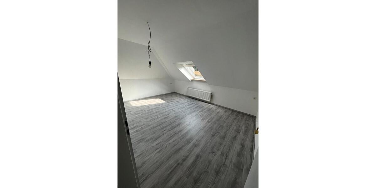 Dachgeschoßwohnung Papenburg - 4 Zimmer, 70 m&sup2;, 650&euro; | Angebot:26677759