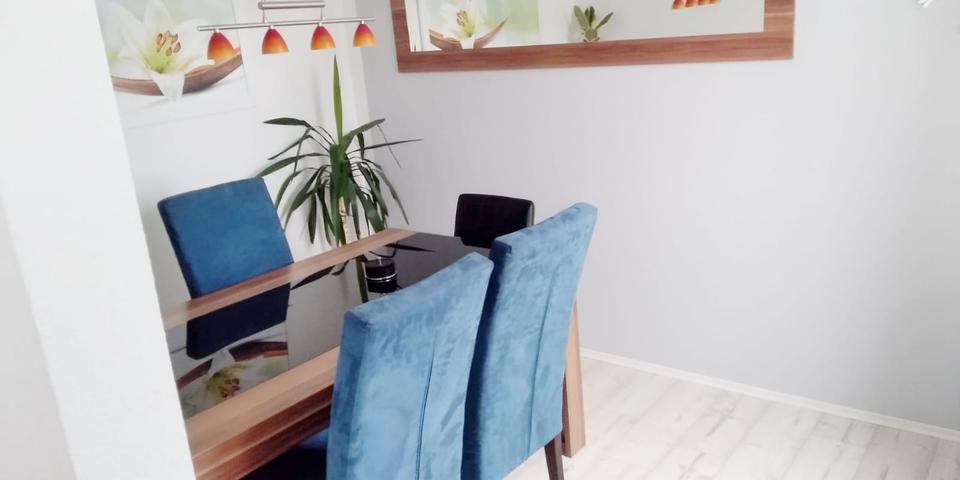 Wohnen auf Zeit Niedenstein - 4 Zimmer, 104 m&sup2;, 300&euro; | Angebot:26030252