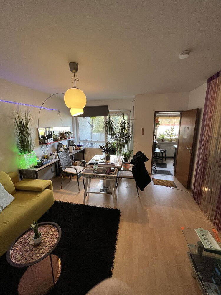 1,5 Zimmer Apartment direkt an U35 mit Balkon und Küche