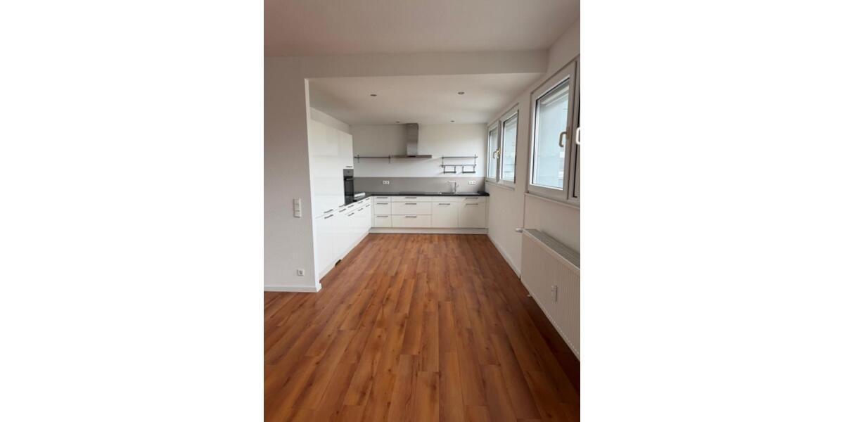 Etagenwohnung Saarbrücken Kieselhumes - 3 Zimmer, 120 m&sup2;, 1.100&euro; | Angebot:25266541