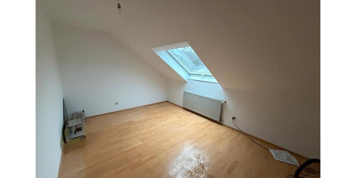 DG-Wohnung Weismain Stadt; teilsaniert BadKüche neu; ohne Makler 2.5 zimmer