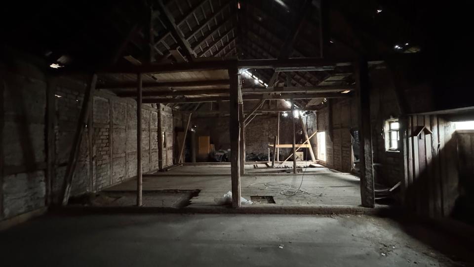 Lagerfläche Werkstatt, Scheune 1.OG zimmer