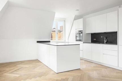 Wohnung München Maxvorstadt - 4 Zimmer, 110 m&sup2;, 3.650&euro; | Angebot:26625756
