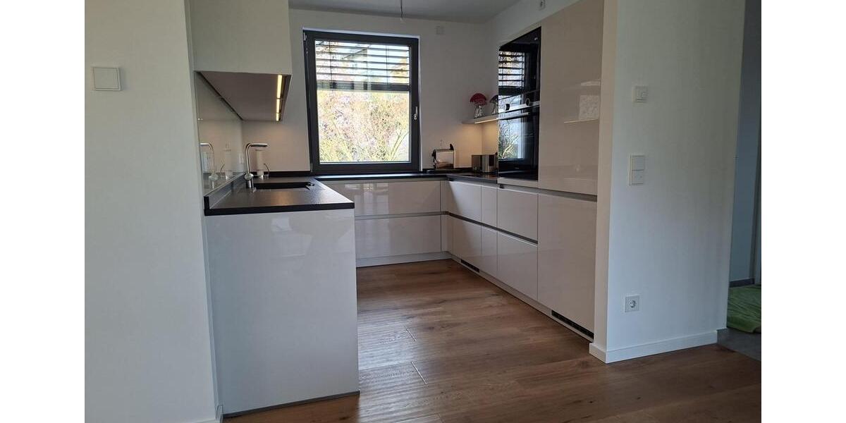 Etagenwohnung Kelkheim (Taunus) - 3.5 Zimmer, 117 m&sup2;, 2.250&euro; | Angebot:26618611