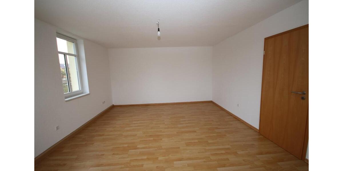 Etagenwohnung Hildburghausen - 5 Zimmer, 114 m&sup2;, 710&euro; | Angebot:26292758