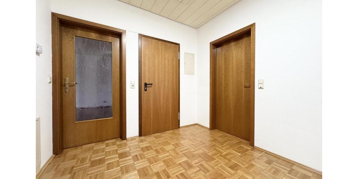 Etagenwohnung Oberstenfeld - 2 Zimmer, 83 m&sup2;, 690&euro; | Angebot:24767104