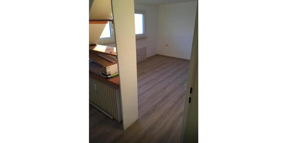 Dachgeschoßwohnung Hüfingen - 4 Zimmer, 95 m&sup2;, 1.100&euro; | Angebot:26033406