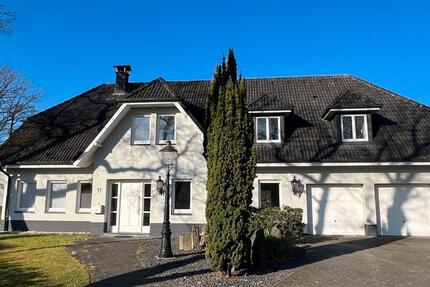 Haus Gronau (Westfahlen) - 10 Zimmer, 300 m&sup2;, 2.500&euro; | Angebot:26510920