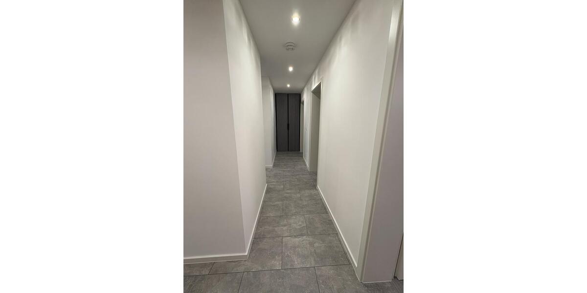 Etagenwohnung Pfullingen - 4 Zimmer, 87 m&sup2;, 1.300&euro; | Angebot:24677397