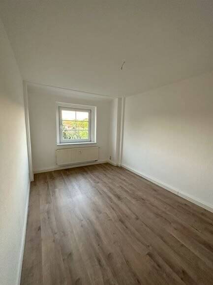 Etagenwohnung Roßwein Seifersdorf - 4 Zimmer, 106 m&sup2;, 549&euro; | Angebot:19581331