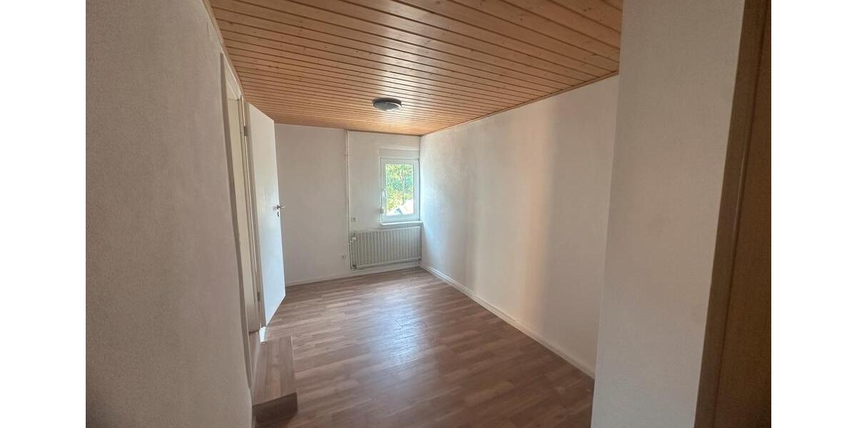 Erdgeschoßwohnung Hungen - 5 Zimmer, 128 m&sup2;, 1.400&euro; | Angebot:26702638