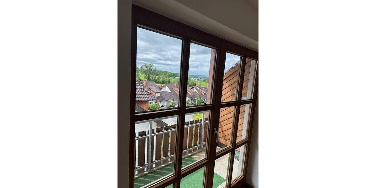 Dachgeschoßwohnung Großheirath - 1 Zimmer, 35 m&sup2;, 350&euro; | Angebot:26635438