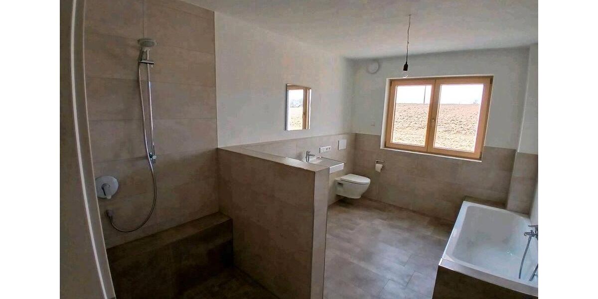 Erdgeschoßwohnung Großmehring - 6 Zimmer, 160 m&sup2;, 1.826&euro; | Angebot:25978827