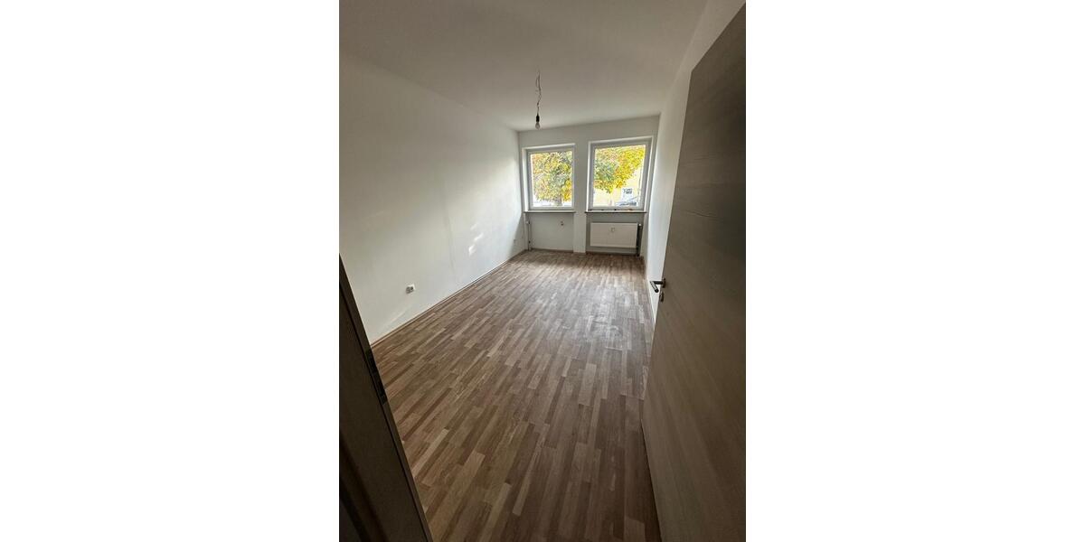 Etagenwohnung Sünching - 2 Zimmer, 65 m&sup2;, 733&euro; | Angebot:25236551