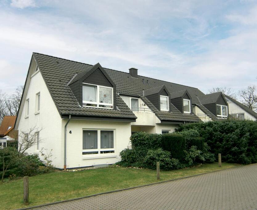 NUR MIT WBS ÜBER 69,01m² : Renovierte Erdgeschoßwohnung in ruhiger Lage - Oldenburg Etzhorn